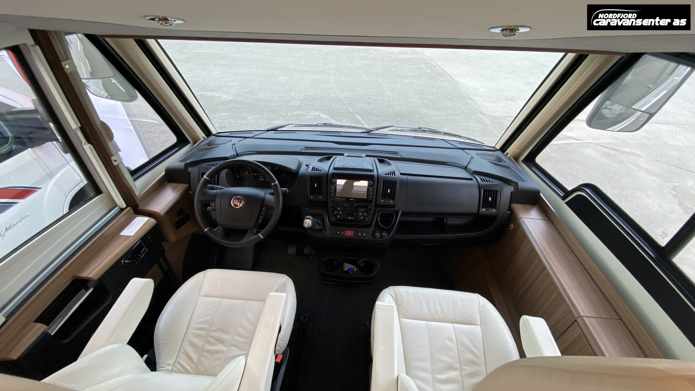 Eura Mobil IL 675 SB - Eura Mobil