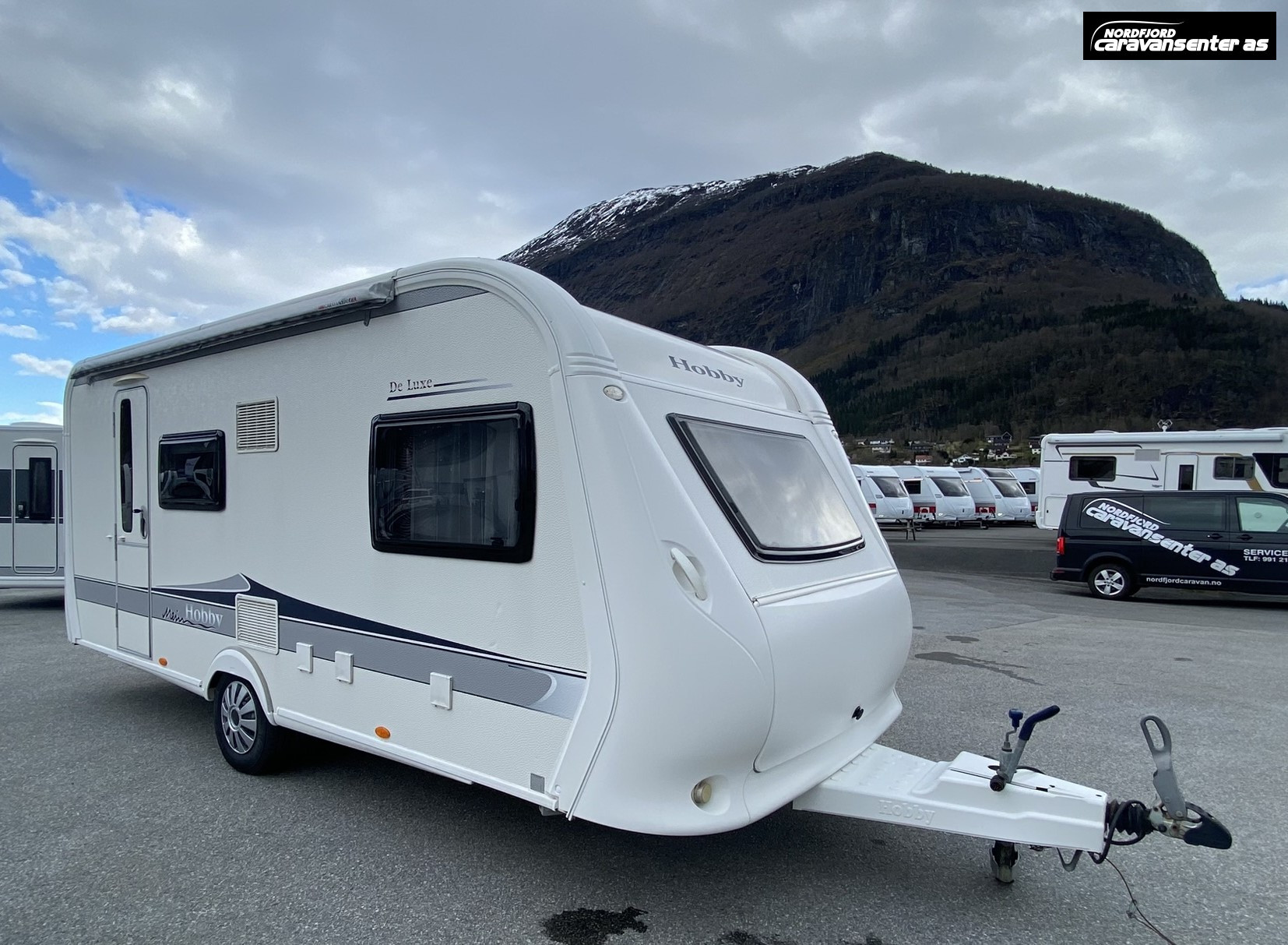 Hobby 490 KMF, perfekt køyrevogn med køyesenger. - Hobby