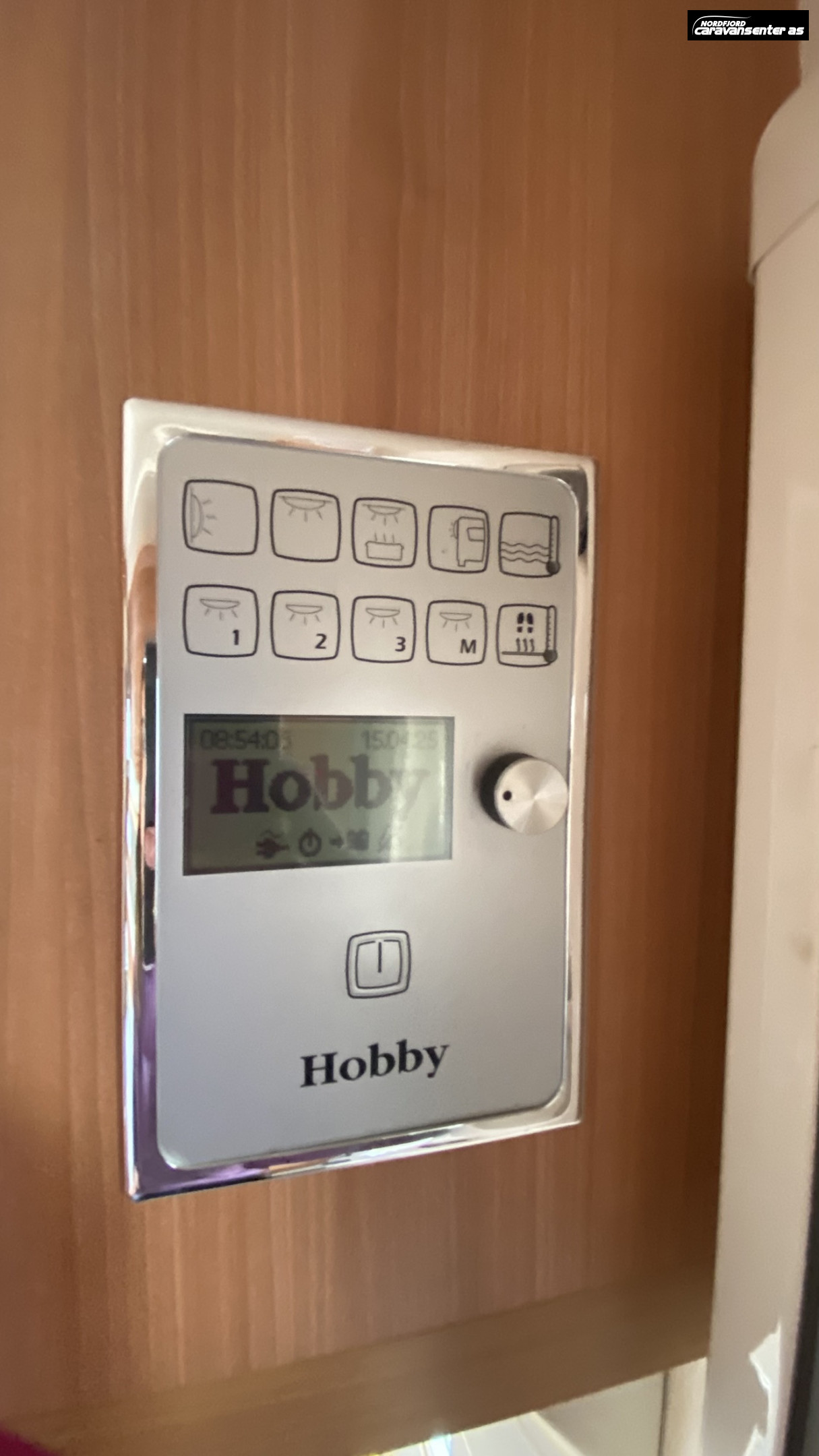 Hobby 490 KMF, perfekt køyrevogn med køyesenger. - Hobby