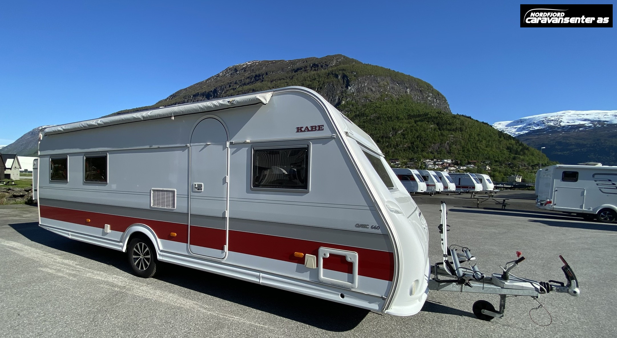 KABE Classic 660 DGDL KS.    Flott og velholdt familievogn med 7 sengeplasser. - KABE