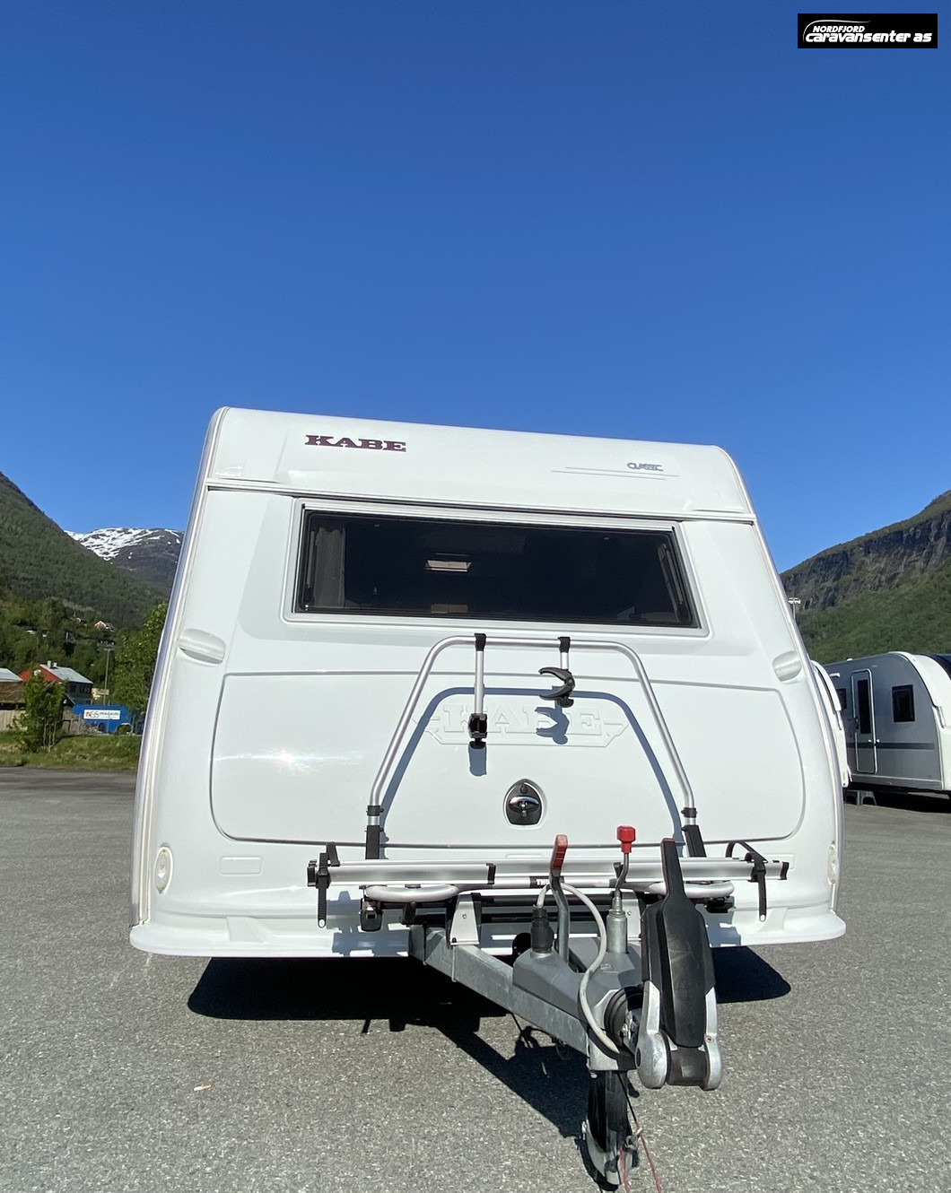 KABE Classic 660 DGDL KS.    Flott og velholdt familievogn med 7 sengeplasser. - KABE