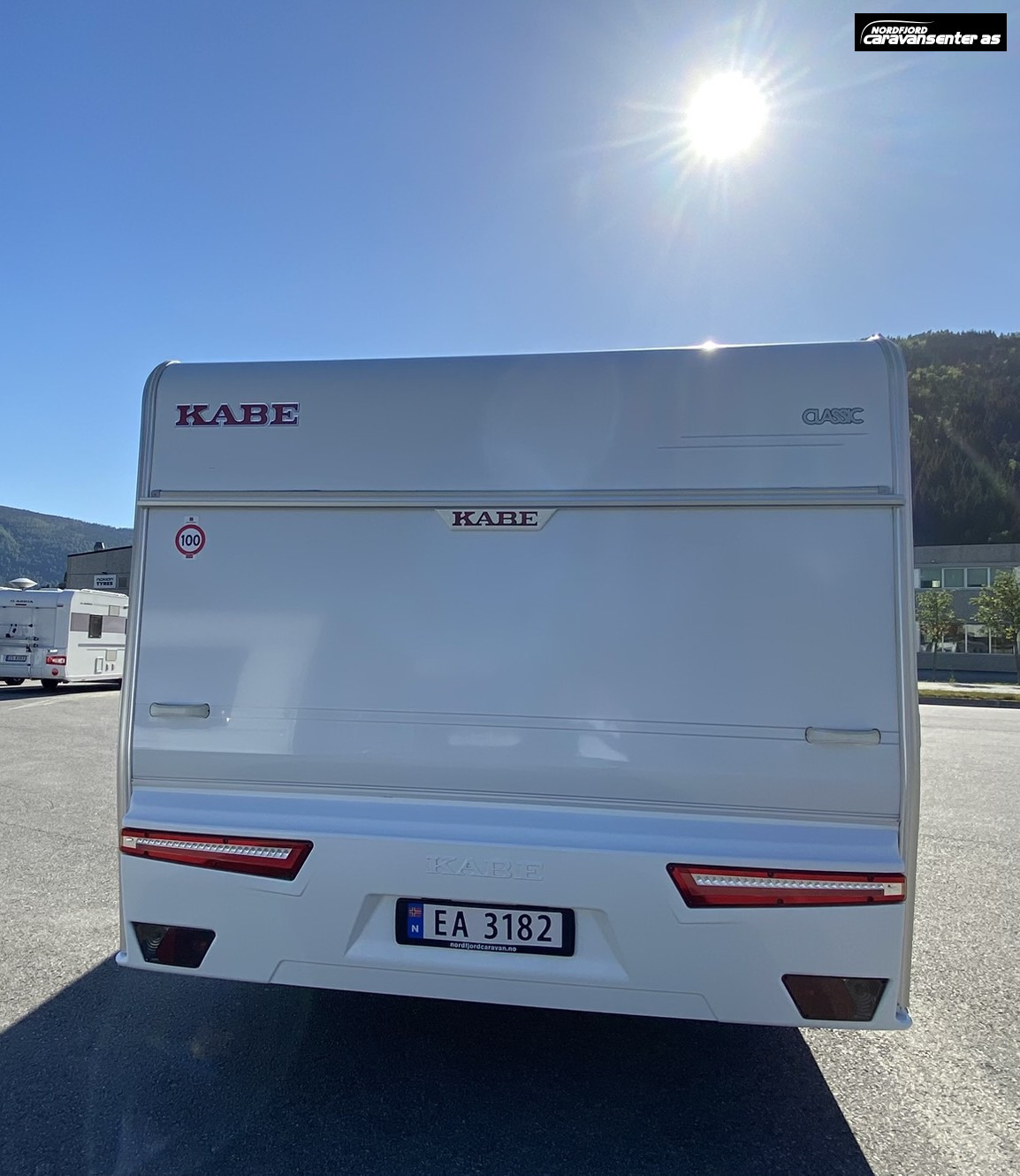 KABE Classic 660 DGDL KS.    Flott og velholdt familievogn med 7 sengeplasser. - KABE
