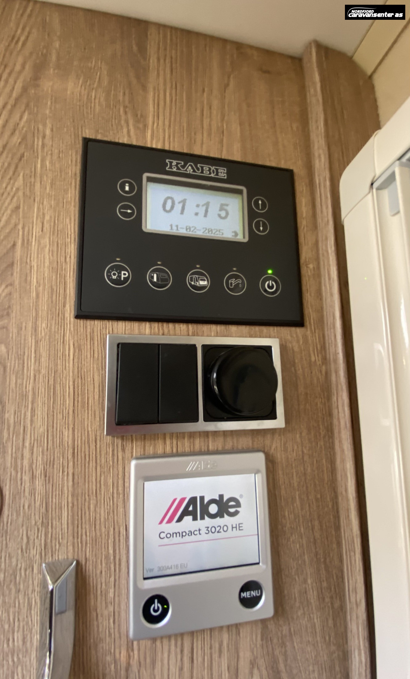 KABE Classic 660 DGDL KS.    Flott og velholdt familievogn med 7 sengeplasser. - KABE