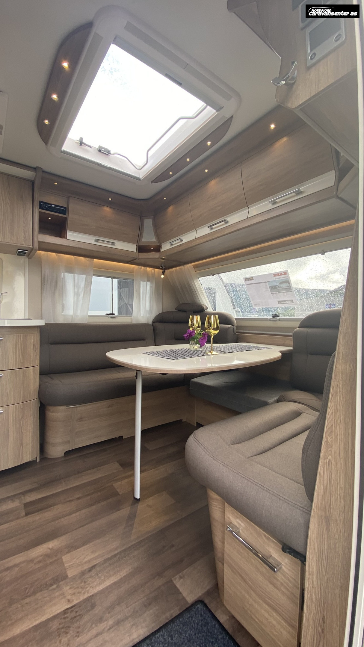 KABE CLASSIC 470 XL KS, med Posemarkise, mover og sykkelstativ - KABE