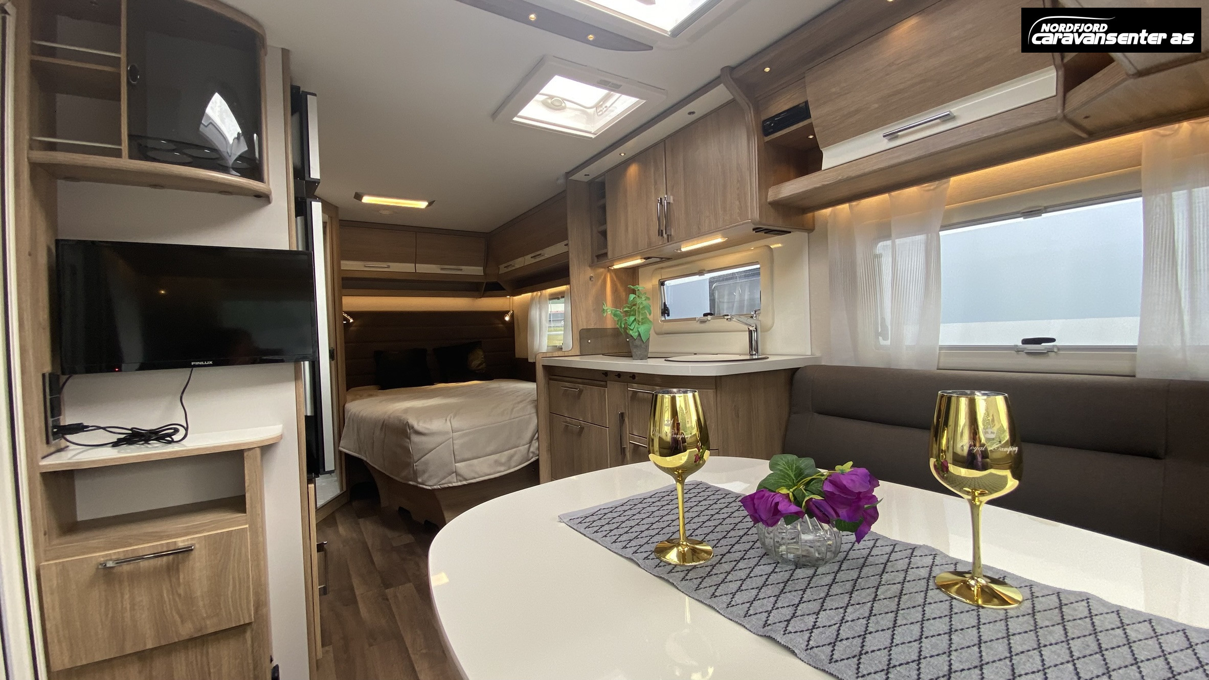 KABE CLASSIC 470 XL KS, med Posemarkise, mover og sykkelstativ - KABE