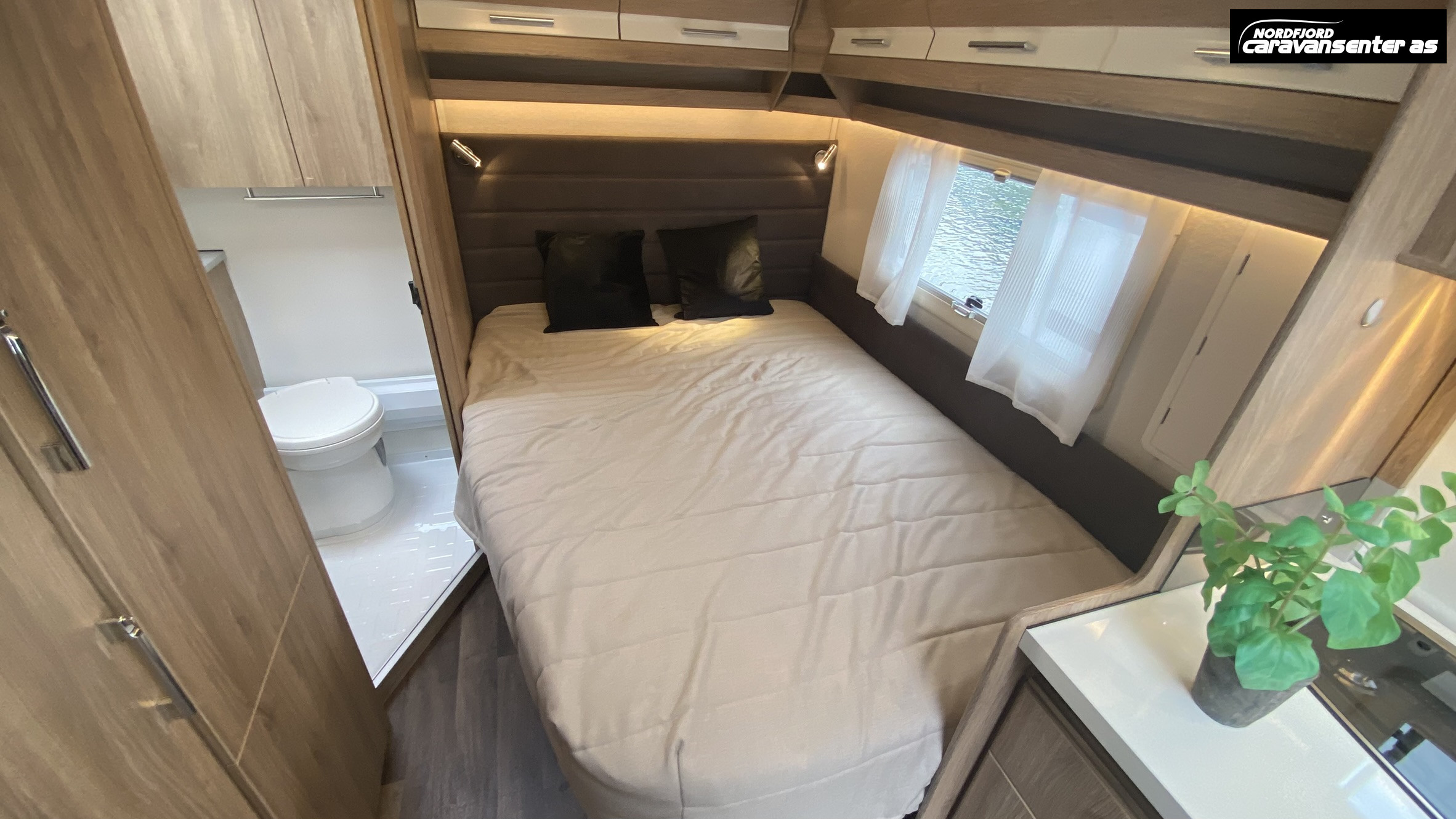 KABE CLASSIC 470 XL KS, med Posemarkise, mover og sykkelstativ - KABE