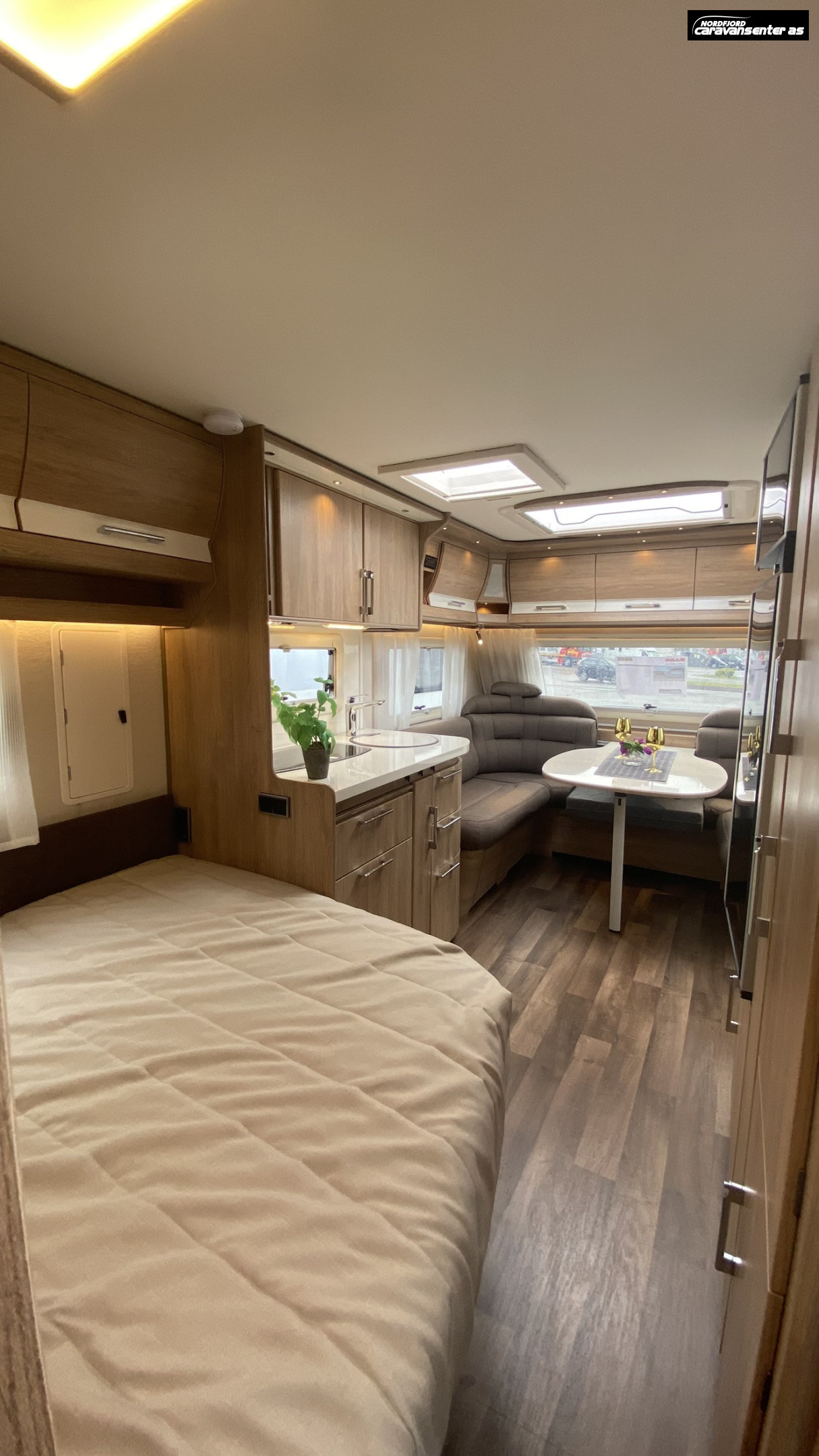 KABE CLASSIC 470 XL KS, med Posemarkise, mover og sykkelstativ - KABE