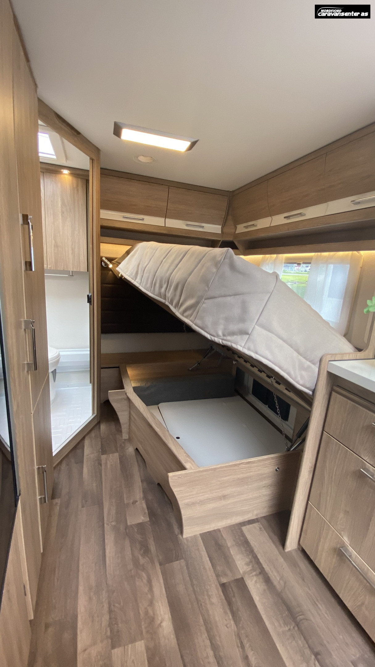 KABE CLASSIC 470 XL KS, med Posemarkise, mover og sykkelstativ - KABE