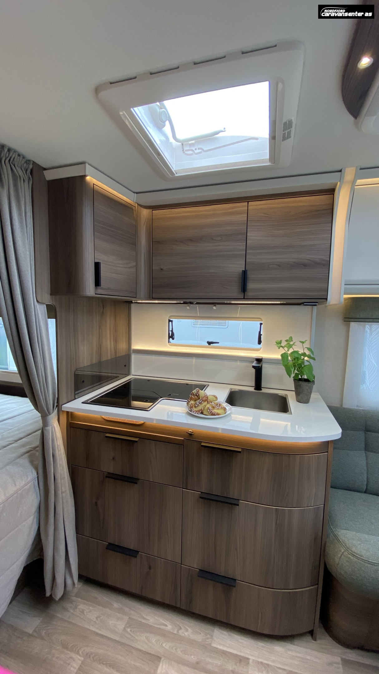 KABE BRILJANT 470 XL KS - KABE