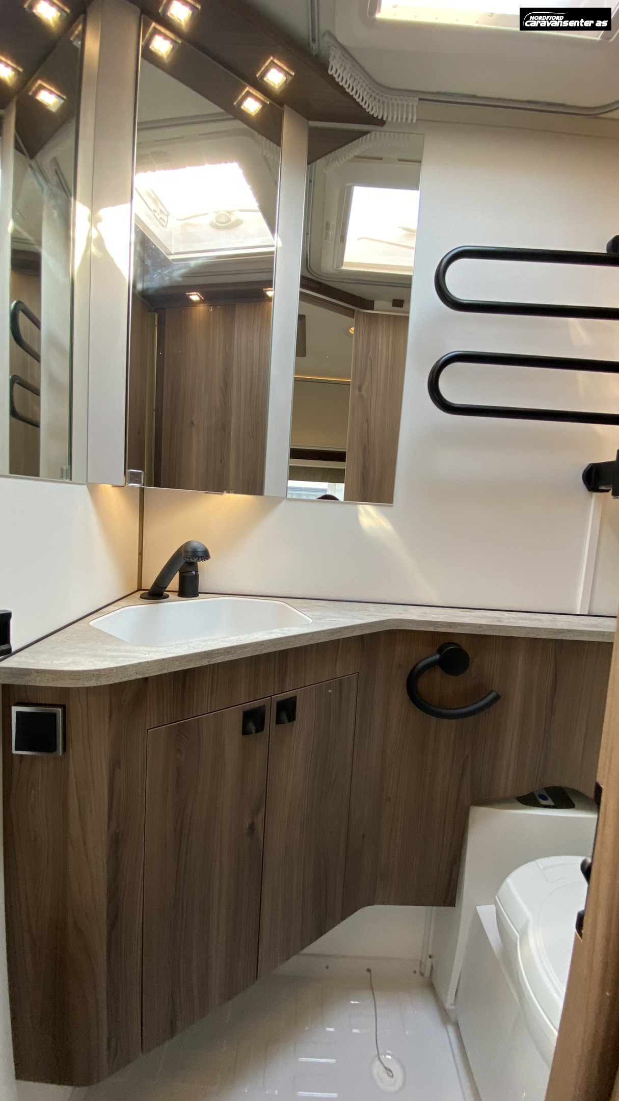 KABE BRILJANT 470 XL KS - KABE
