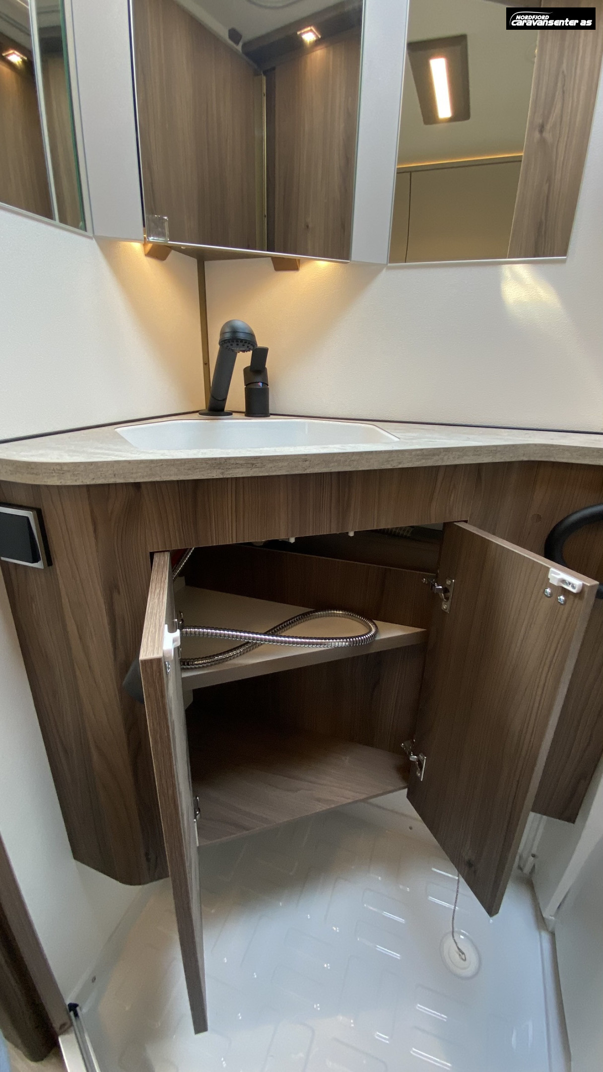KABE BRILJANT 470 XL KS - KABE