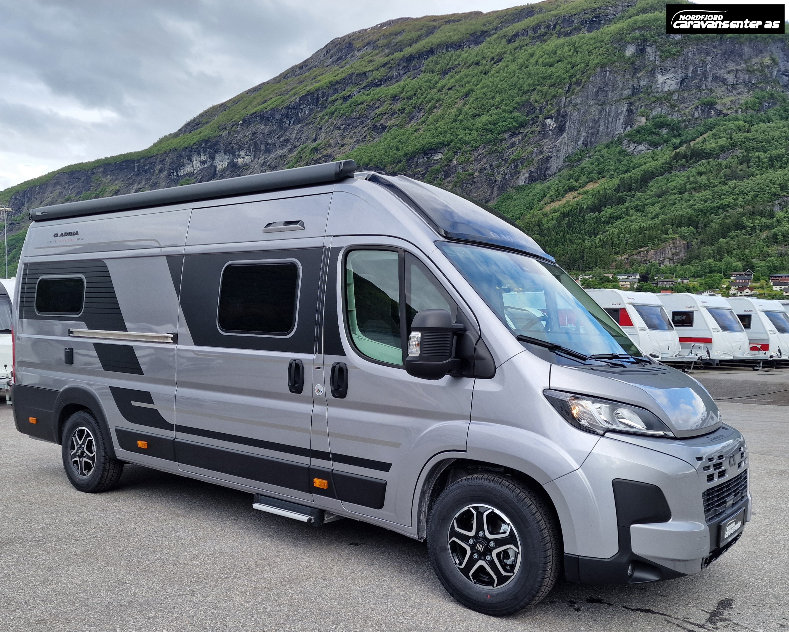 Adria TWIN SUPREME 640 SLB - Fiat MultiJet3 140HP (103kW) 35L - Adria