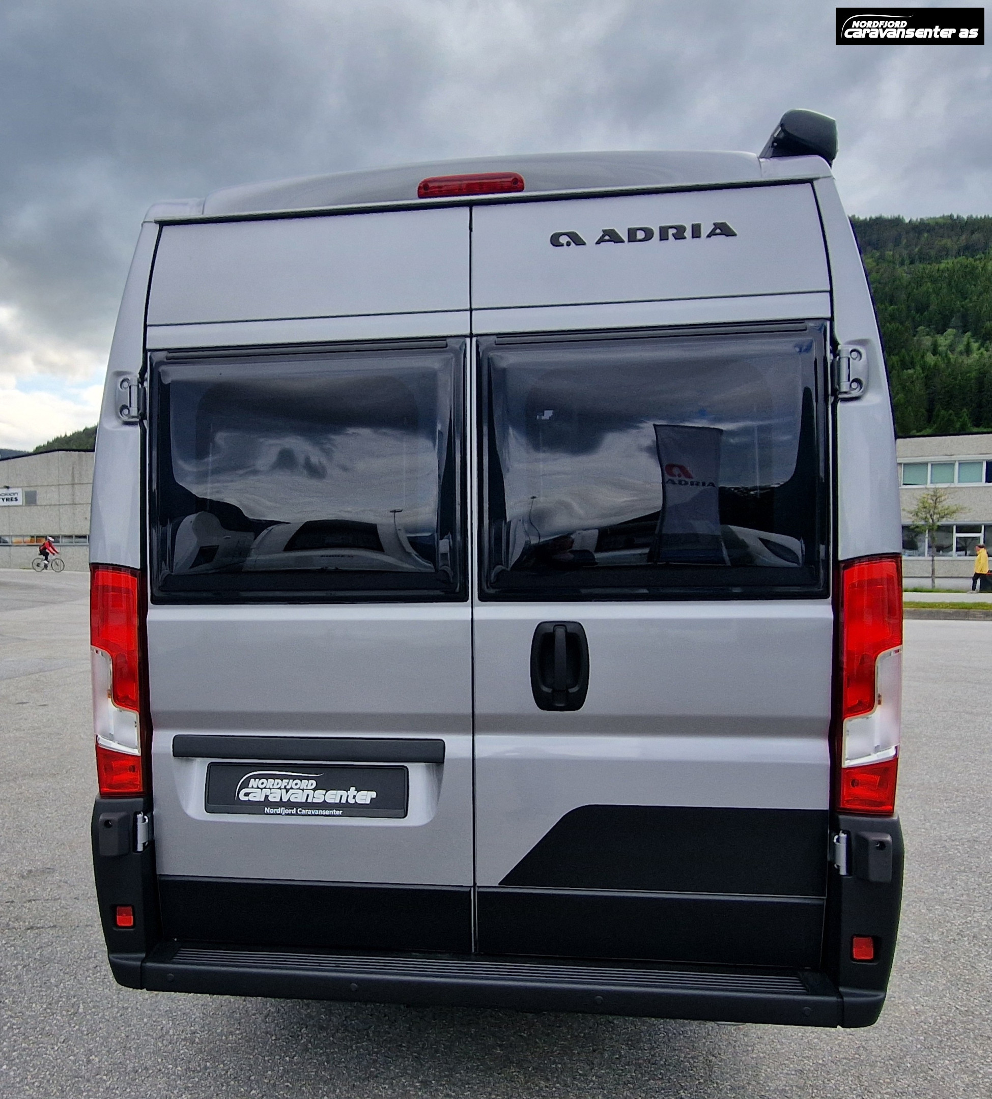Adria TWIN SUPREME 640 SLB - Fiat MultiJet3 140HP (103kW) 35L - Adria