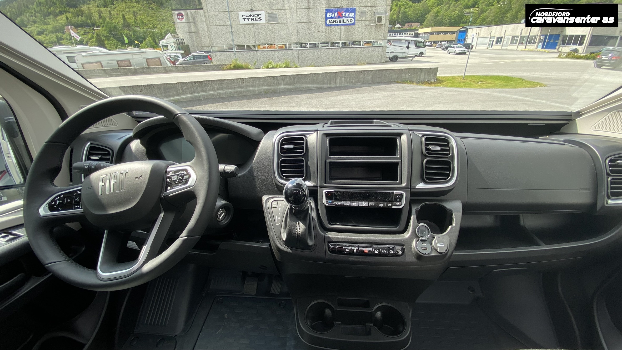 Adria TWIN SUPREME 640 SLB - Fiat MultiJet3 140HP (103kW) 35L - Adria