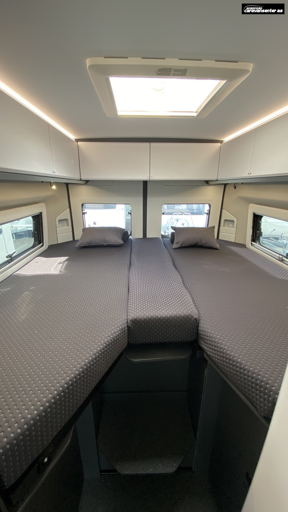 Adria TWIN SUPREME 640 SLB - Fiat MultiJet3 140HP (103kW) 35L - Adria