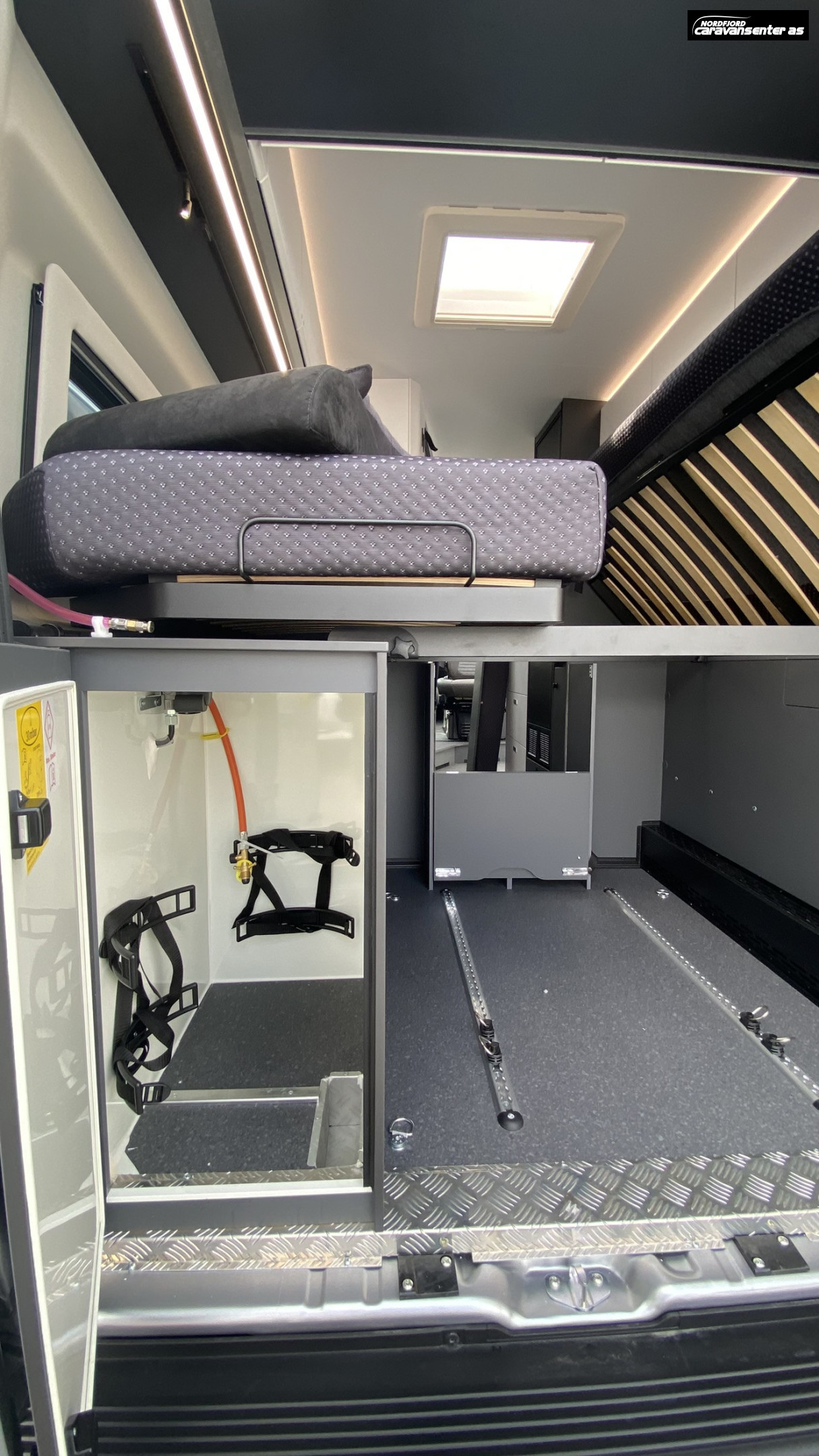 Adria TWIN SUPREME 640 SLB - Fiat MultiJet3 140HP (103kW) 35L - Adria