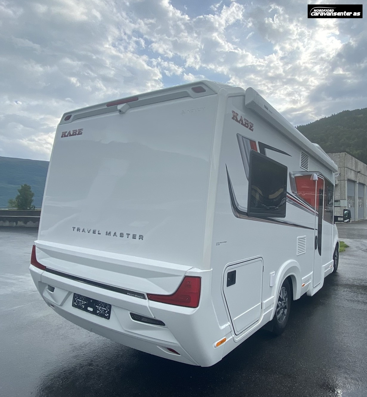 KABE TRAVEL MASTER NOVUM N750 LXL 3500 KG MED ROYALPAKKE - KABE