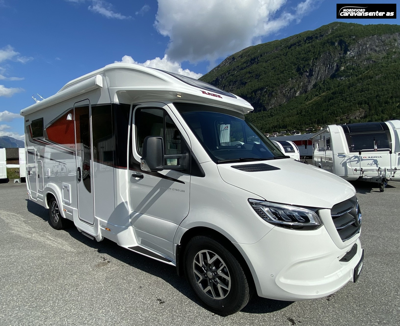 KABE TRAVEL MASTER COMPACT N720 LGB 3500 KG MED ROYALPAKKE - KABE