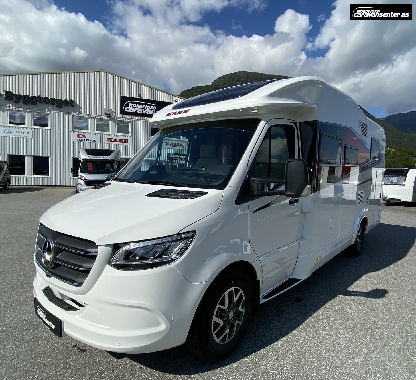 KABE TRAVEL MASTER COMPACT N720 LGB 3500 KG MED ROYALPAKKE - KABE