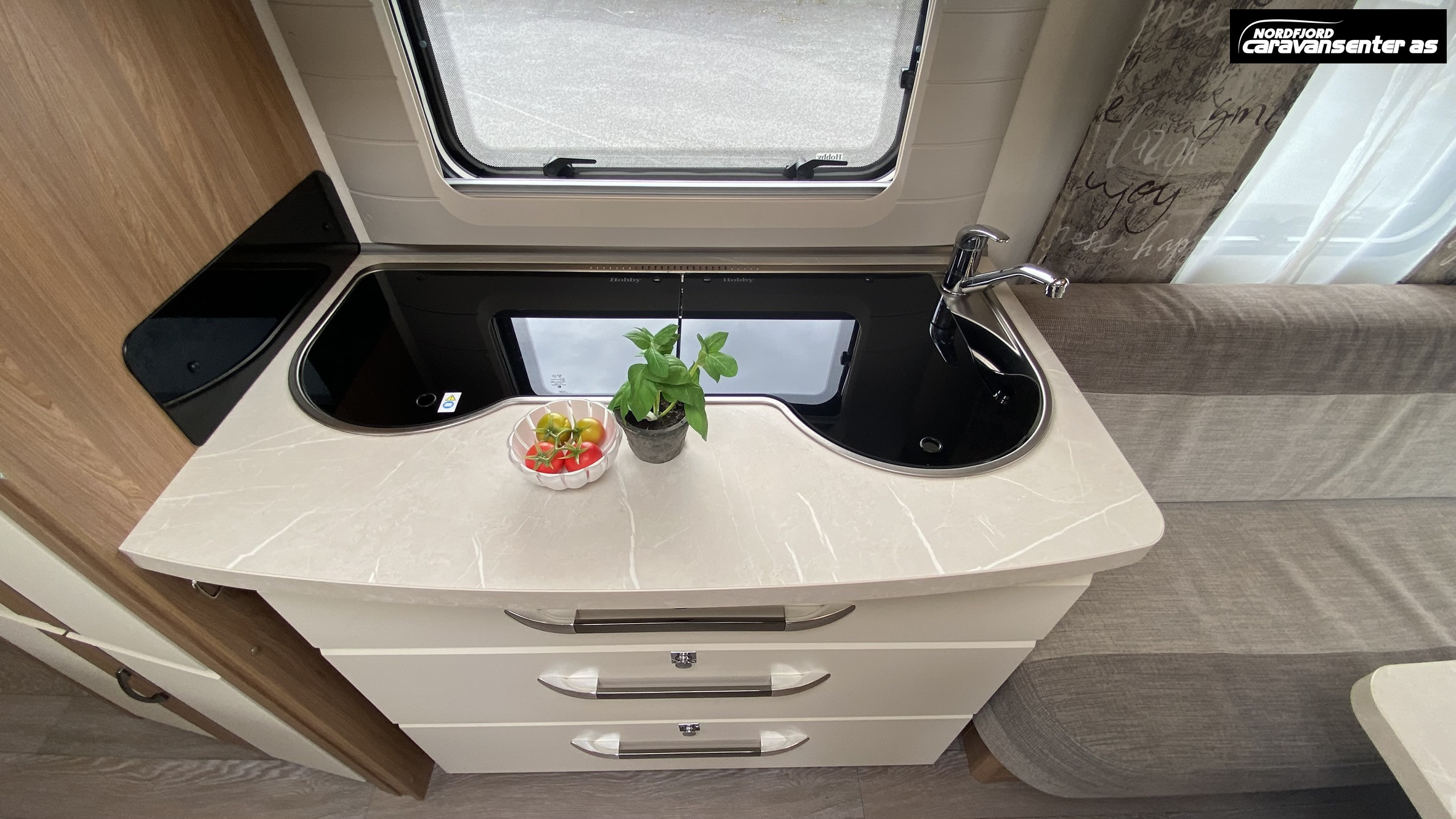Hobby 495 WFB De Luxe - Hobby