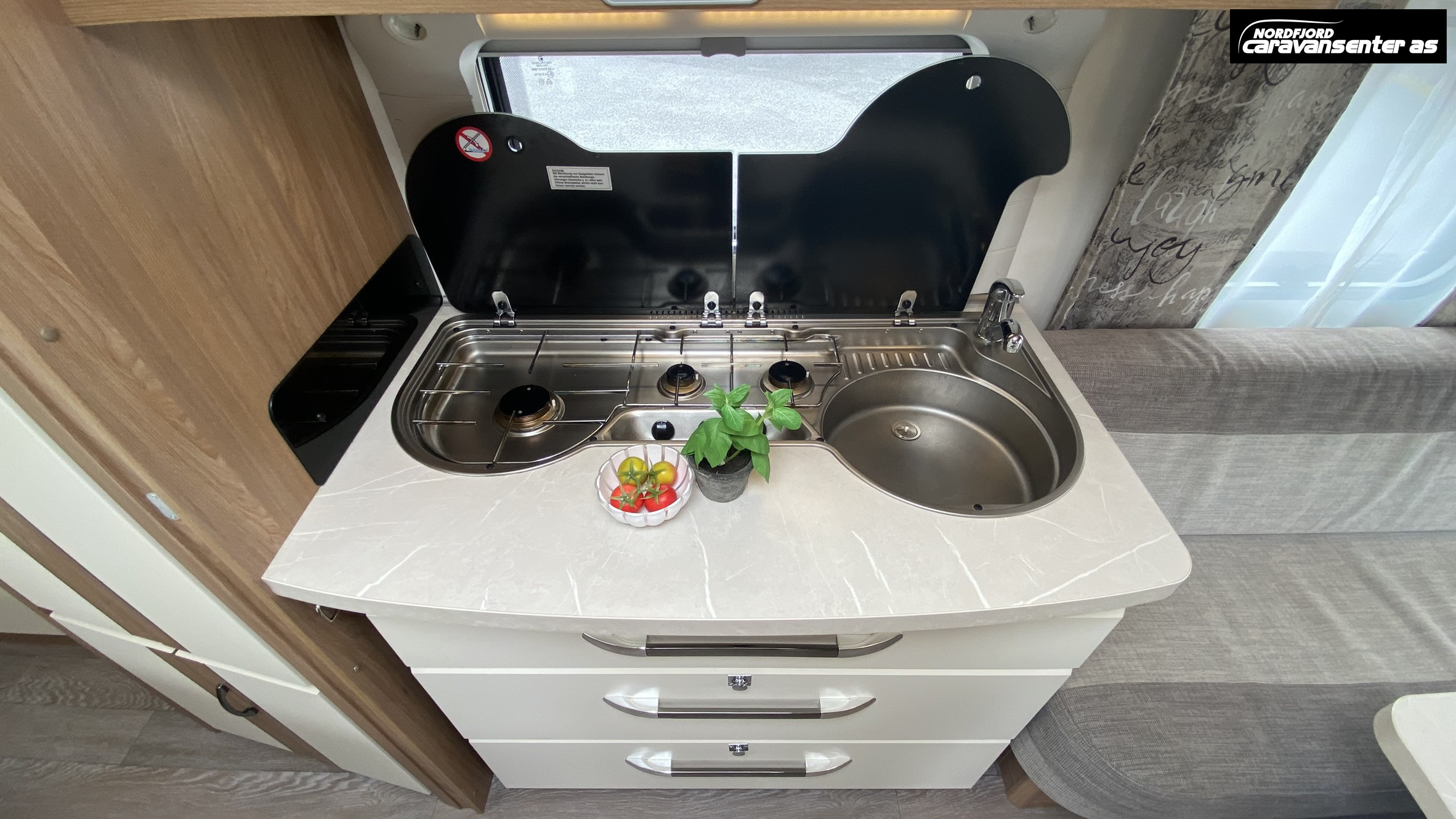 Hobby 495 WFB De Luxe - Hobby