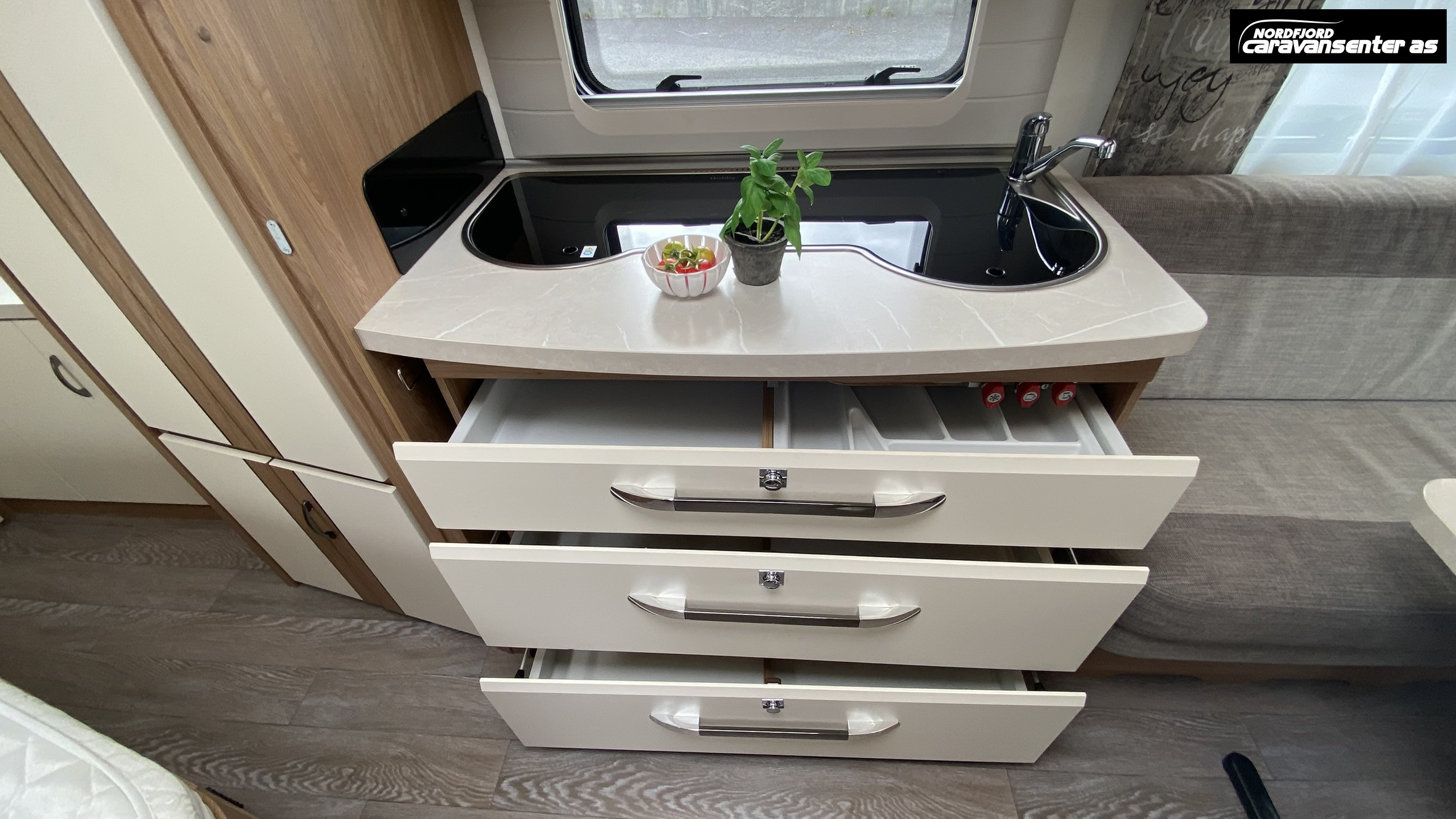Hobby 495 WFB De Luxe - Hobby