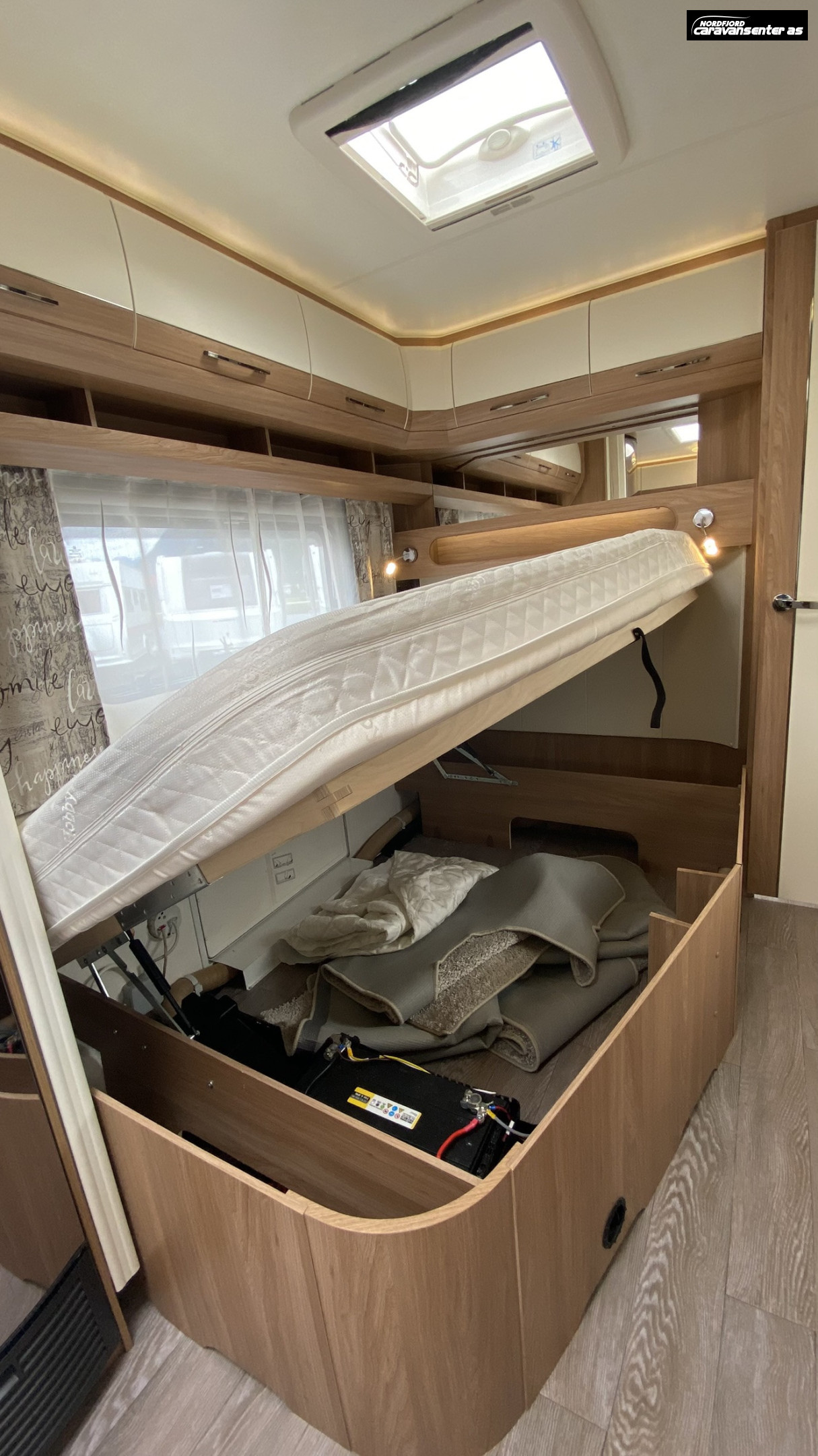 Hobby 495 WFB De Luxe - Hobby