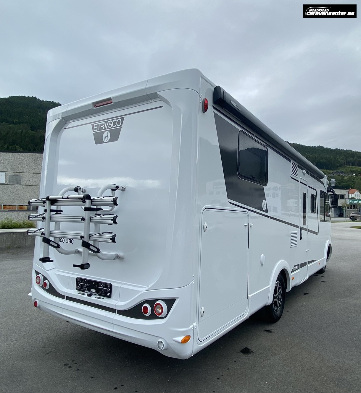 Etrusco I7400 SBC Fullspekka med utstyr: Hydrauliske støttebein, aircondition, solcelle og litiumbatteri. - Etrusco