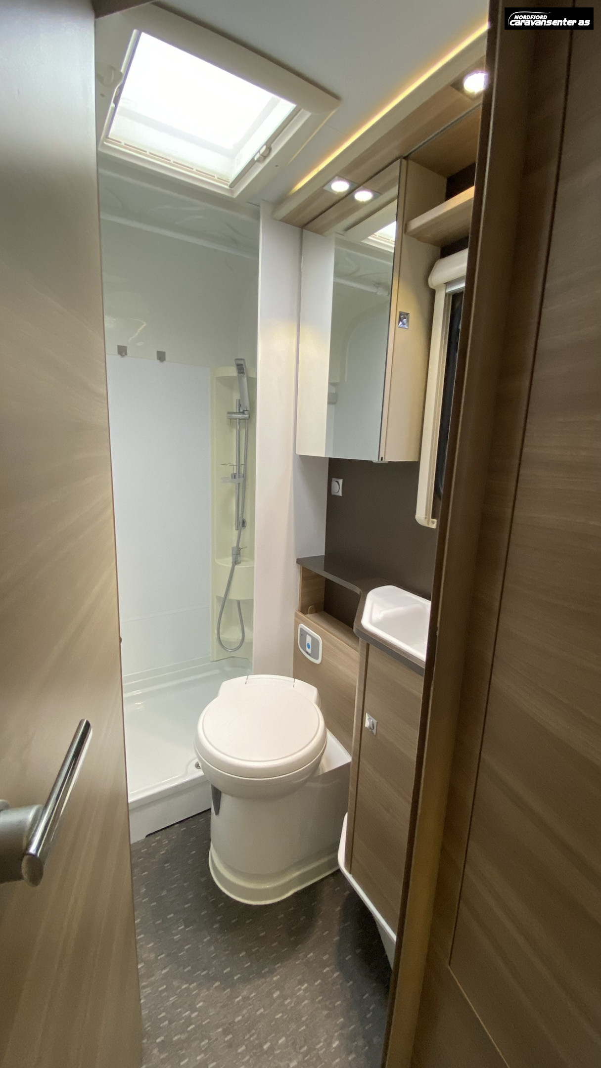 Adria Coral Axess S 650 SF - Adria
