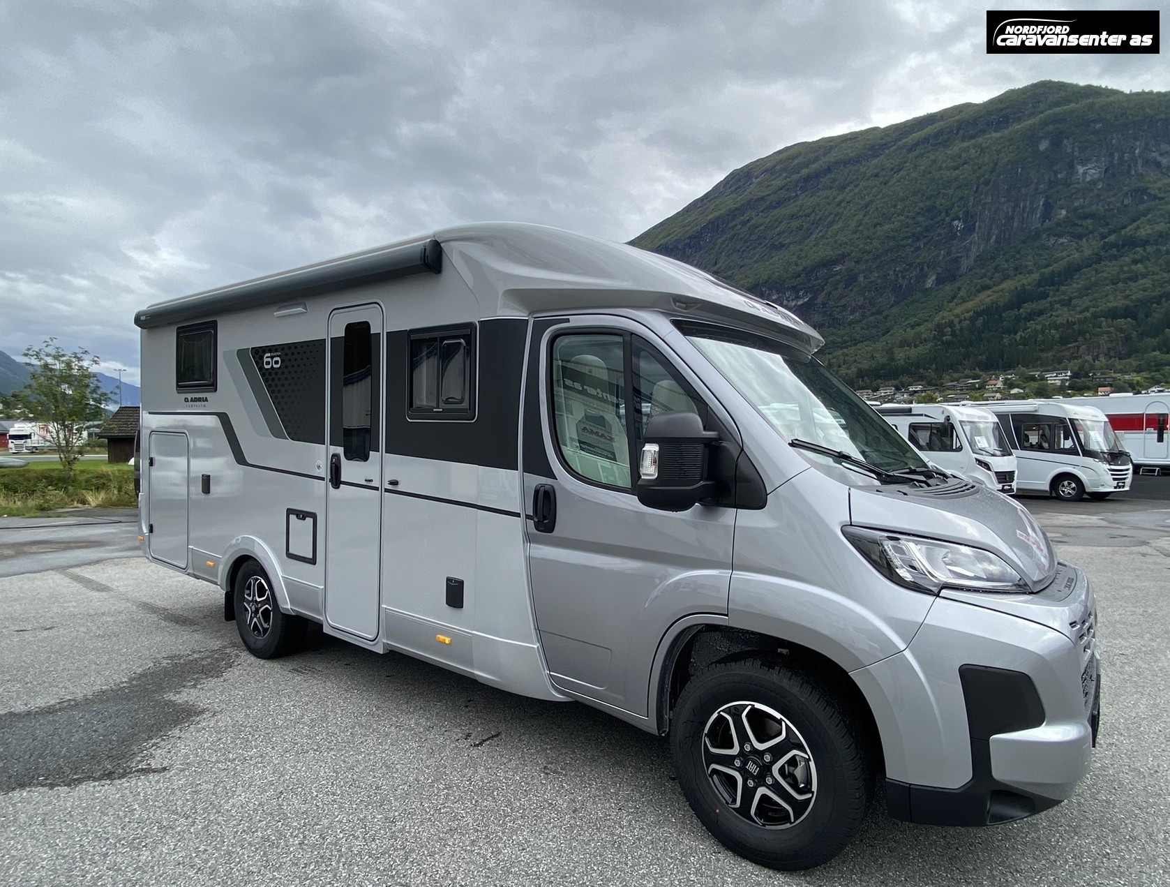 Adria COMPACT DL 60Y - Fiat MultiJet3 140HP (103kW) 35L - Adria