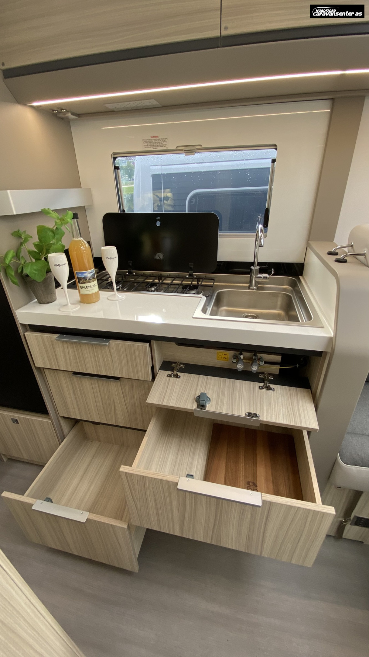 Adria COMPACT DL 60Y - Fiat MultiJet3 140HP (103kW) 35L - Adria