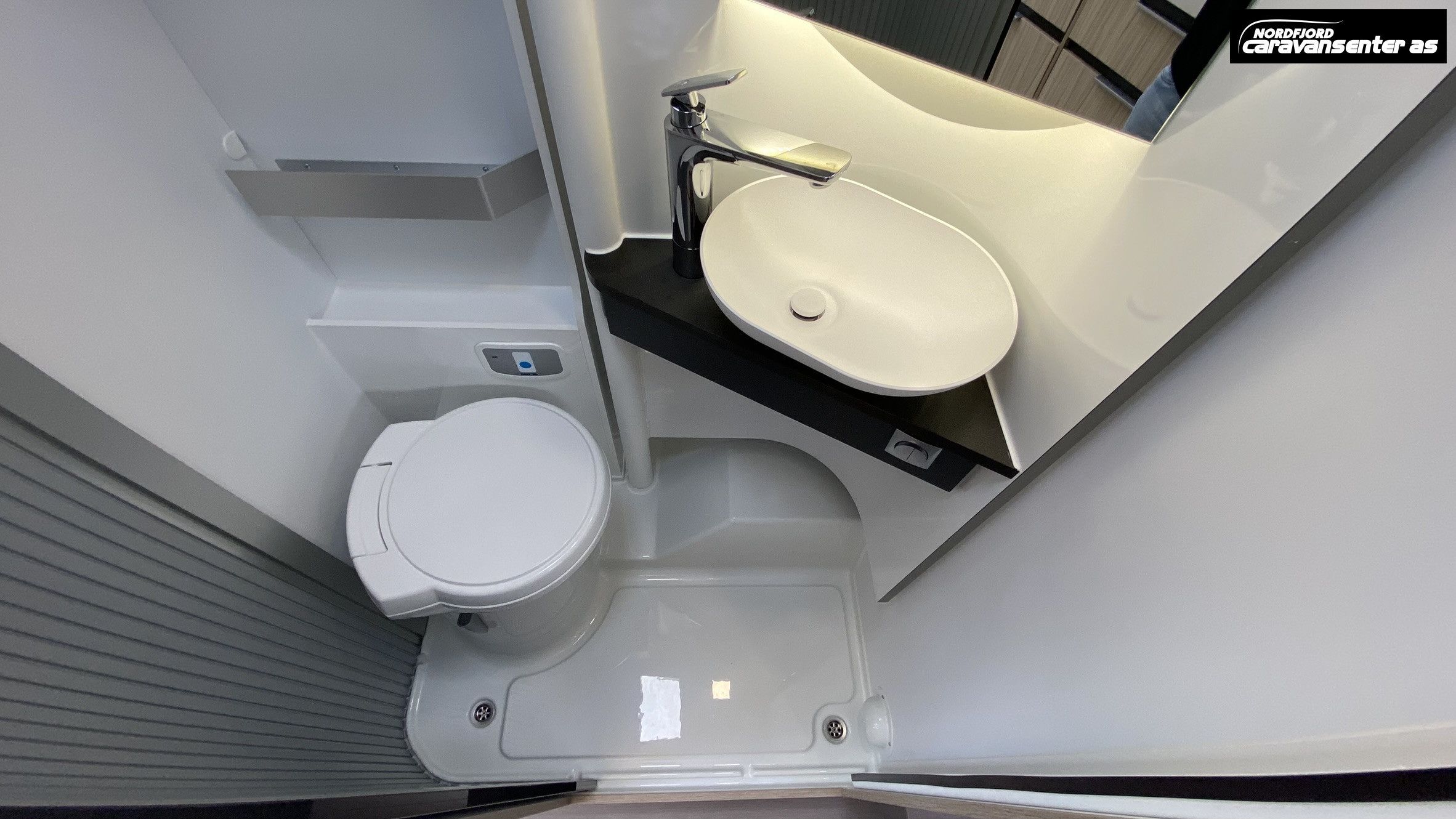 Adria COMPACT DL 60Y - Fiat MultiJet3 140HP (103kW) 35L - Adria
