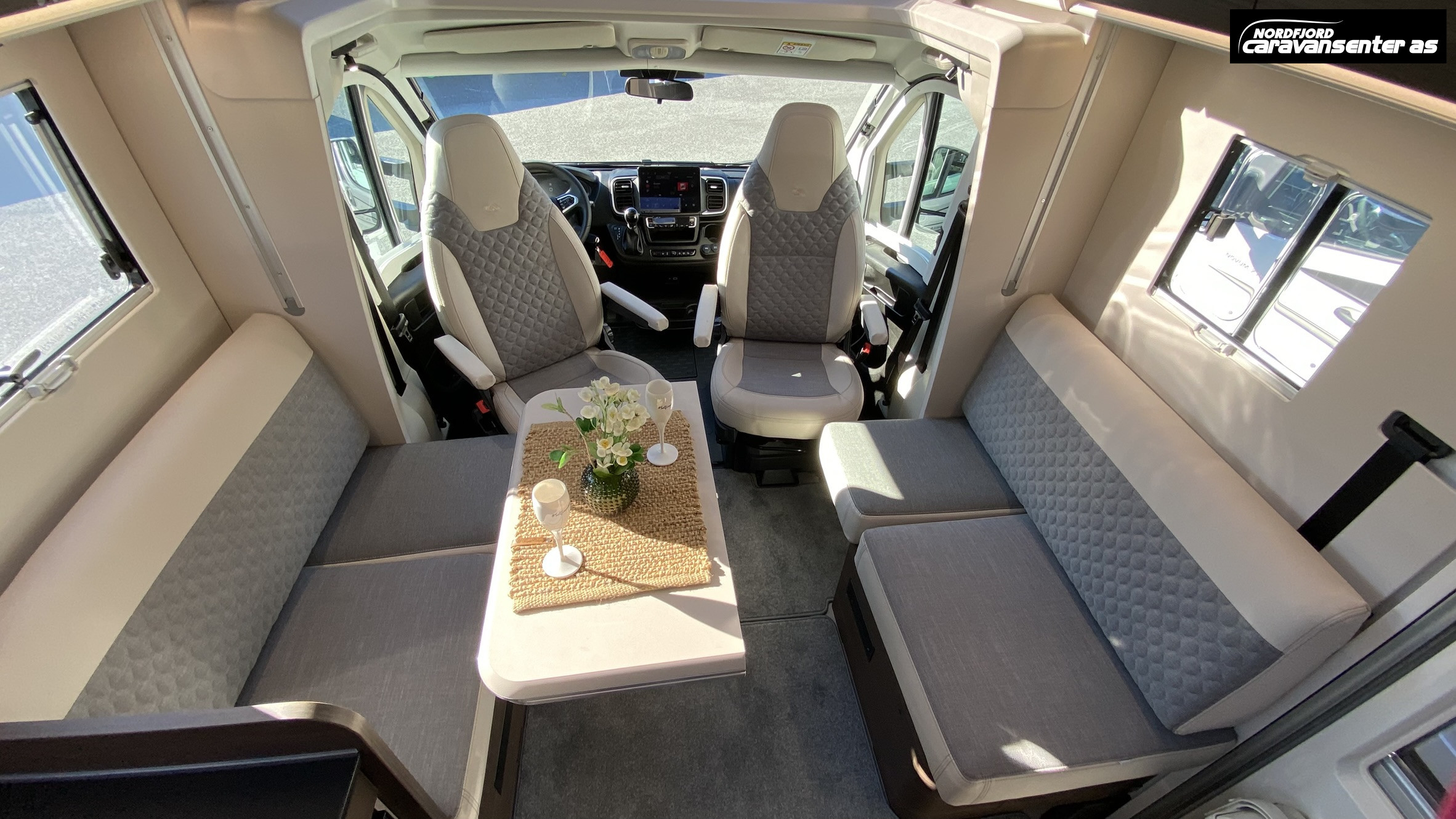 Adria MATRIX SUPREME 670 DL - Fiat MultiJet3 180HP (131 kW) HD 44H - Adria