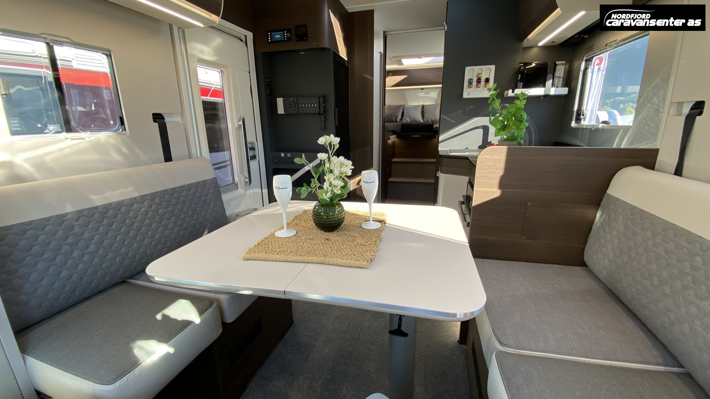 Adria MATRIX SUPREME 670 DL - Fiat MultiJet3 180HP (131 kW) HD 44H - Adria