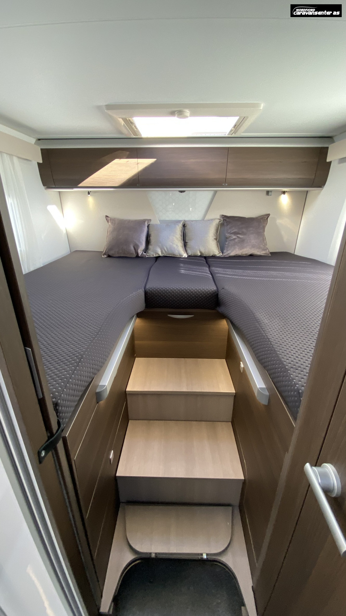 Adria MATRIX SUPREME 670 DL - Fiat MultiJet3 180HP (131 kW) HD 44H - Adria