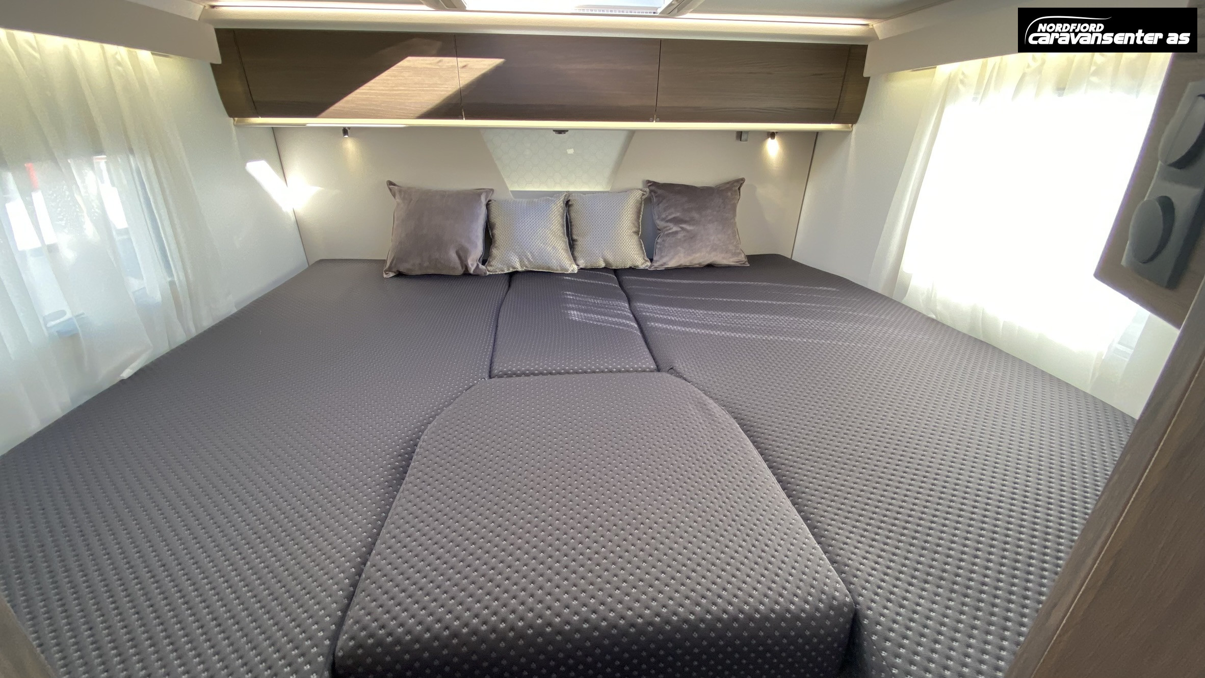 Adria MATRIX SUPREME 670 DL - Fiat MultiJet3 180HP (131 kW) HD 44H - Adria