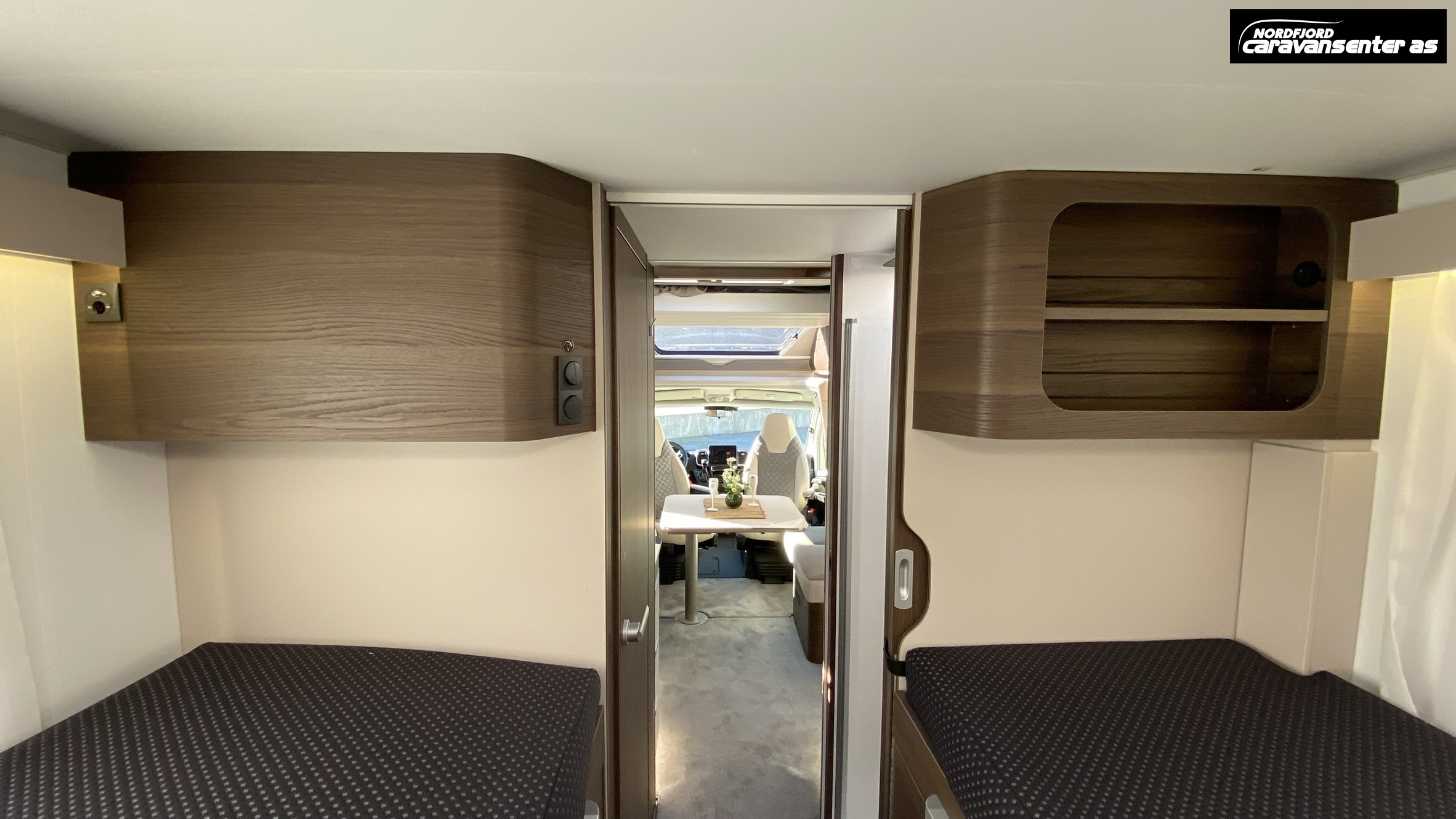Adria MATRIX SUPREME 670 DL - Fiat MultiJet3 180HP (131 kW) HD 44H - Adria