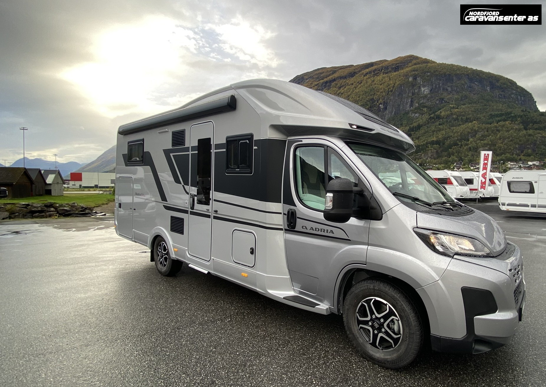 MATRIX SUPREME 670 DL - Fiat MultiJet3 180HP (131 kW) HD 44H - Adria