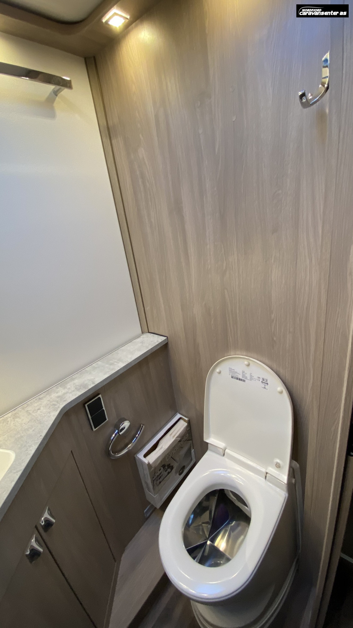 KABE TRAVEL MASTER M I860 LQB - KABE